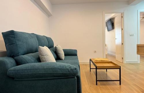 San Basilio Apartment | Guest Rated: Balcón de los Patios with Convenient Parking