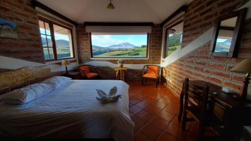 Rumipamba Cabin | Explore Balcon al Cotopaxi Hosteria with Pet-Friendly Amenities
