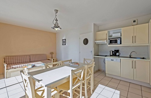 Plougonvelin Condo | Oceanfront Apartment with Sea View & Sauna Access