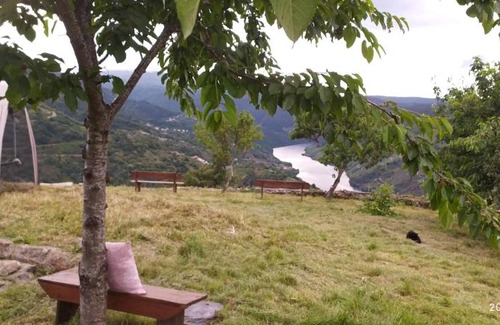 Cristosende Apartment | Pet Friendly Retreat at Balcon da Pena Monteira Hotel