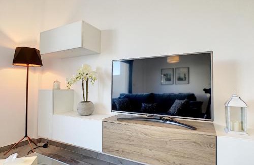 Torrevieja Apartment | Family-Friendly Stay at Balcon de la Laguna 12, Rated 10/10