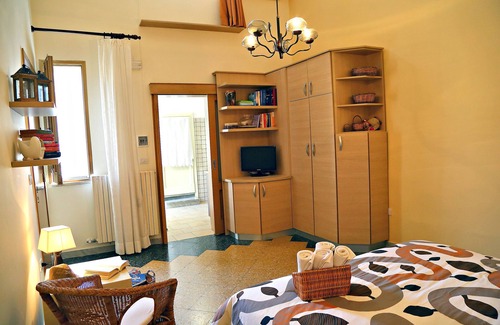 Otranto Historic Centre House | Discover Balcone su Otranto: Family-Friendly & Breakfast Included