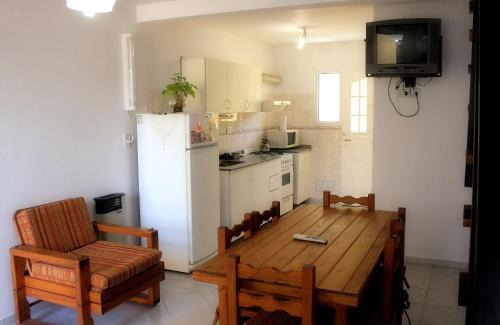 Colon Apartment | Discover Balcones del Pilar: Top-Rated with Pool & Breakfast