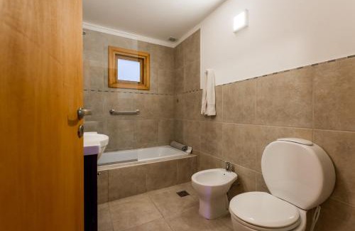Angostura Cabin | Family-Friendly Retreat at Balcones del Sayhueque