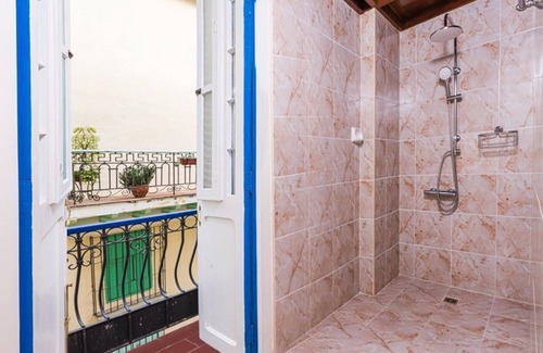 Old Havana House | Delightful Balcones Habana Vieja with Spa and Breakfast