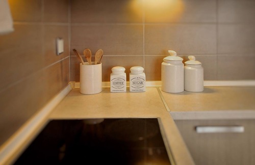 Skala Sotiros Apartment | Ocean View Garden Apartment - Perfect for Families & Couples