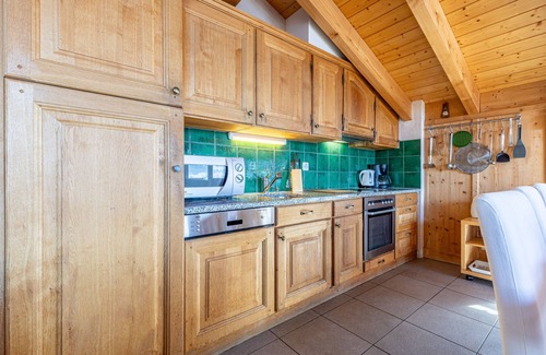 Veysonnaz Apartment | Quiet Balcons du Soleil Y2: Family-Friendly Retreat