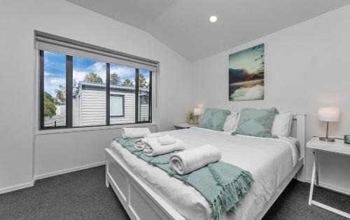 Parnell House | Cozy 3BR Townhouse with Balcony & Parking in Prime Location