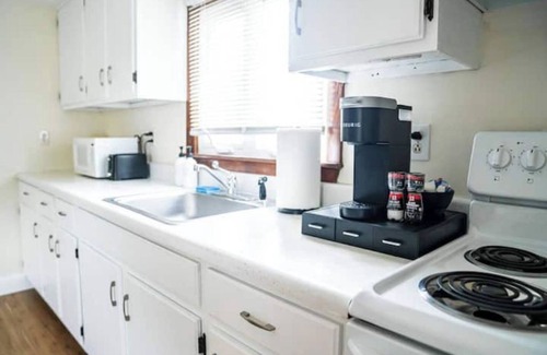 Nashua Apartment | Pet-Friendly Retreat with Balcony, Perfect for Downtown Strolls