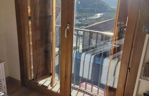 Gavin House | Discover Balcony House: Your Cozy Retreat in the Pyrenees