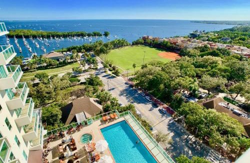 Coconut Grove Apartment | Unforgettable Bayfront Views in Coconut Grove with Pool