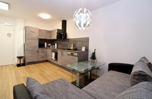 Donaustadt Apartment | Inviting Studio with Balcony, Pool & Free Parking Awaits