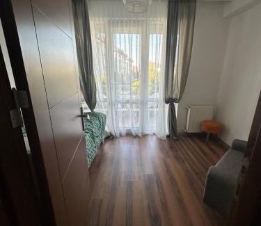 Pendik Apartment | Balcony , Pool, In Nature