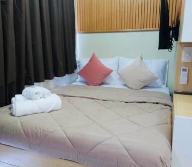Cebu Apartment | Balcony Studio Ayala with Ultra-Fast 400 Mbps WiFi