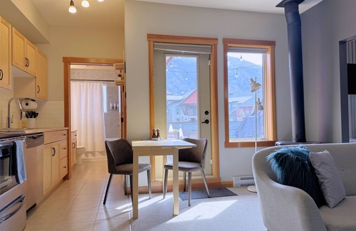 Canmore Condo | Top Floor Premium Suite with Balcony & Spa Amenities