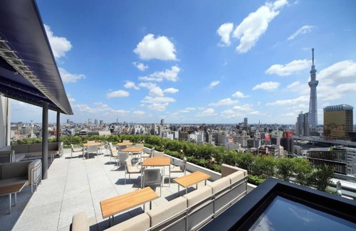 Nishiasakusa Hotel | Balcony Twin Suite hotel in beautiful Taito City with WiFi, AC, fitness room