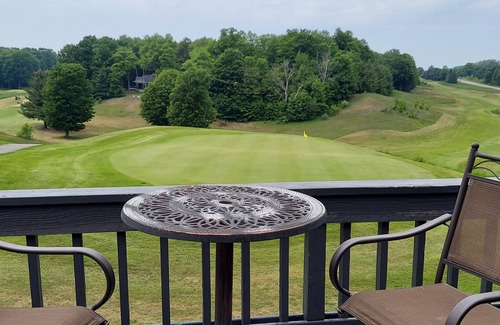 Cedar Condo | Scenic Balcony with Lake Michigan & Golf View - Guest Rated 9.8