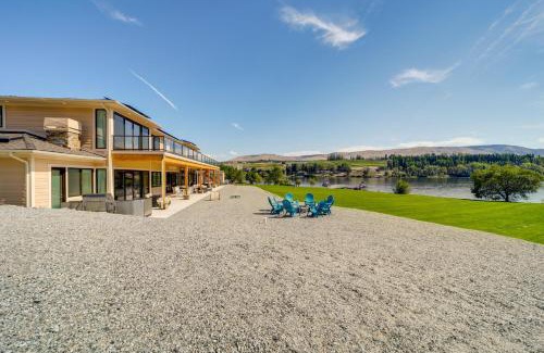 Ardenvoir House | Relax at Bald Eagle Beach with Family-Friendly Amenities