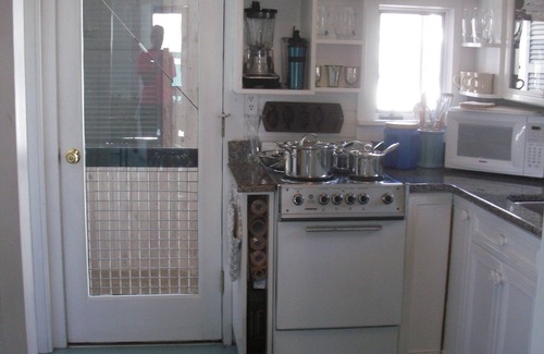 Bald Head Island Cottage | Romantic Escape at BALD HEAD DIAMOND: Guest Rated 9.8