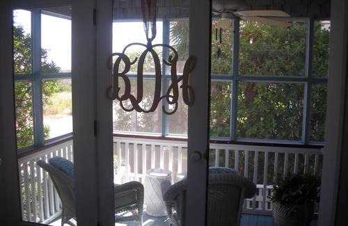 Bald Head Island Cottage | Romantic Escape at BALD HEAD DIAMOND: Guest Rated 9.8