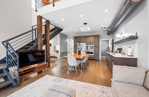 Licking Riverside Apartment | Discover Baldwin Flats: 4-Star Haven with Spa & Dining