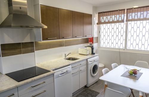 Baleal Apartment | Baleal Dream: Beachfront Bliss with Spa and Ocean Views