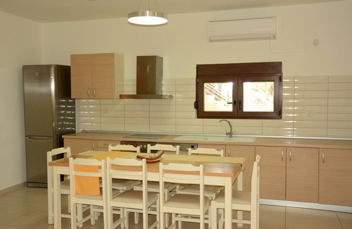 Bali Villa | Relaxing Bali Residence Villa with Private Jacuzzi Near Beach