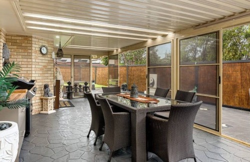 Lake Haven House | Bali Themed Residence Close To Lakes And Beach. Convenient To Shops And Eateries
