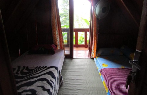 Tuk Tuk House | Family-Friendly Stay at Balian Camp for Memorable Getaways