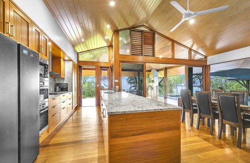 Woodwark House | Balinese Resort Style House, sea views, wet edge pool