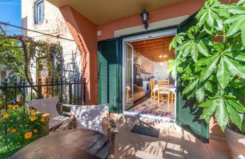 Chlomos House | Balis Panorama: Pet-Friendly 4-Star Escape with Great Reviews