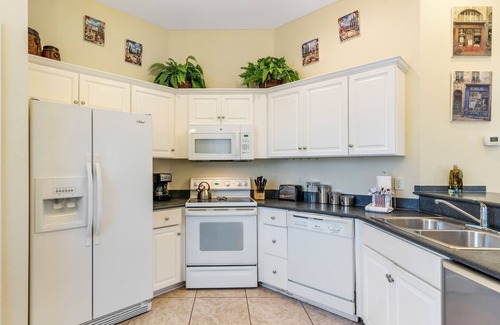 Fort Morgan Cottage | Balise du Lumiere: Oceanfront 3BR Cottage with Pool