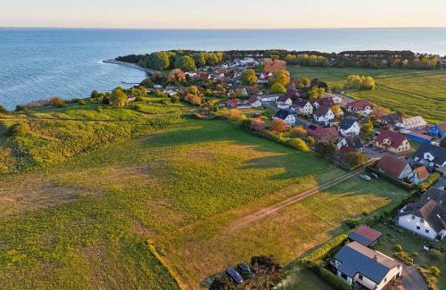 Thiessow Apartment | Seaside Escape: Enjoy Free AHOI Bad & Sauna at Haus De niege Wech