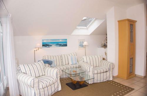 Gohren Apartment | Seaside Retreat: AHOI Experience & Pet-Friendly Stay in Sellin