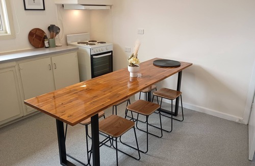 Wendouree House | Ballarat Maple cottage close to Stadiums