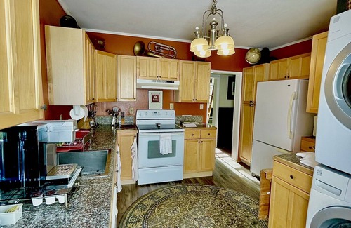 Old Ballard House | Pet-Friendly Ballard Bunkhouse: Top-Rated & Near Entertainment