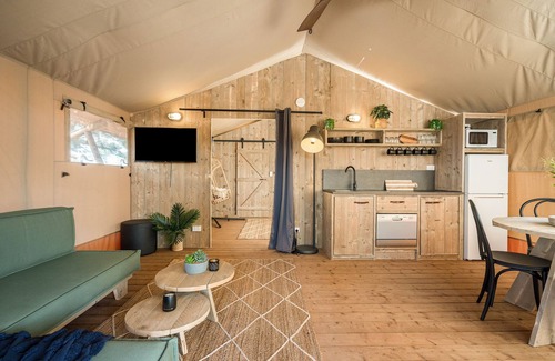 South Ballina Hotel | Relaxing Ballina Beach Nature Resort with Pool & Spa