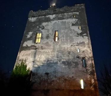 Ballindooley House | Discover Ballindooley Castle: Rated 10/10, Pet Friendly Stay