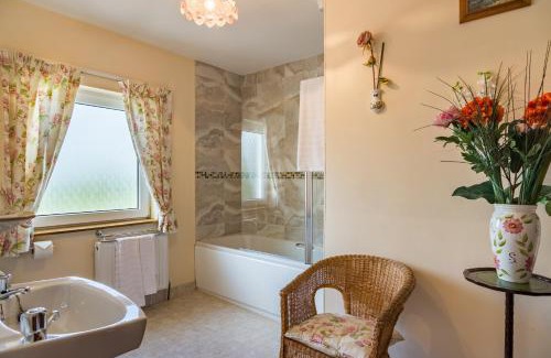 Athy Bed & Breakfast | Discover Ballindrum Farm B&B: 4-Star Family-Friendly Retreat