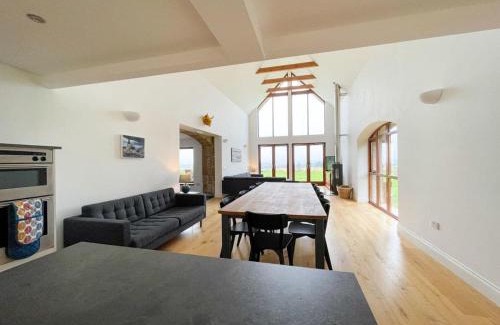 Dornoch House | Discover Balloan Steading West: Guest Rated 9.8, Pet Friendly