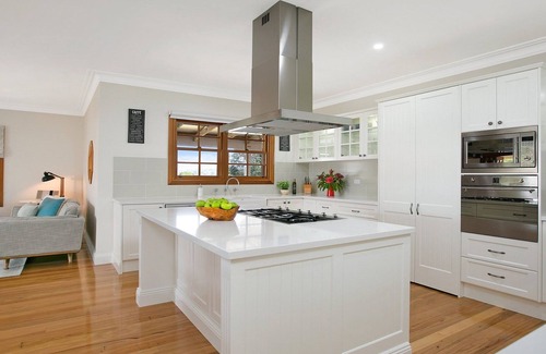 Bundanoon House | Timeless Retreat at Ballogie Lodge - Guest Rated 10/10