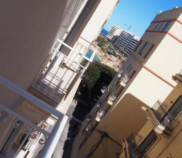 Il-Balluta Apartment | Modern Balluta Sliema Apartment - Highly Rated & Family-Friendly