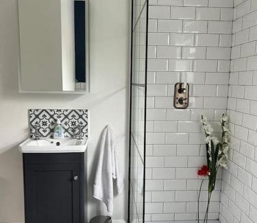 Cuffesgrange House | Explore Ballybur Cottage: Pet-Friendly with 9/10 Guest Rating