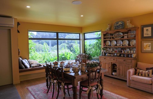 Tai Tapu Bed & Breakfast | Discover Ballymoney Cnoc: 4-Star Family-Friendly Retreat
