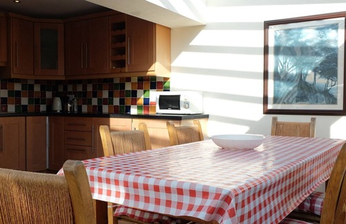 Ballyvaughan Cottage | Ballyvaughan Cottage No 6: Ideal Family Getaway, Pet Friendly