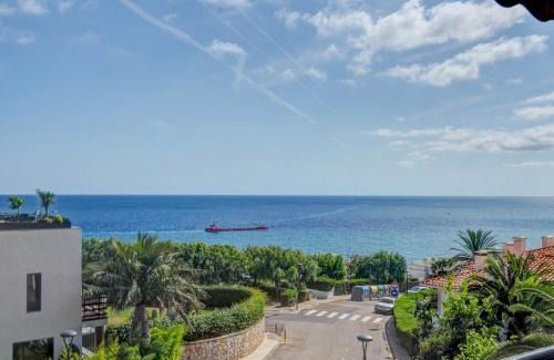 Sitges Apartment | Relax at Balmins Surf: Family-Friendly with a Pool