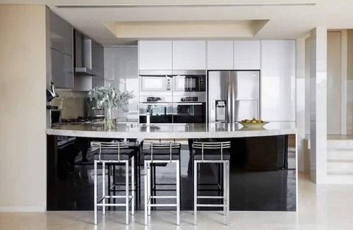 Mosman Villa | Balmoral Mansion with Pool. Located near Balmoral Beach. Sauna, Jacuzzi and Gym