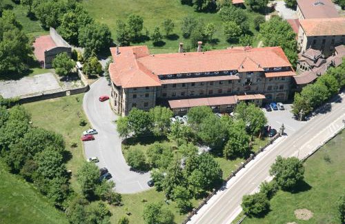 Corconte Hotel | Relaxing Retreat at Balneario de Corconte with Spa & Hot Tub