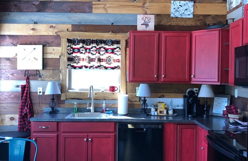 Bloomingdale Cabin | Experience Balsam Hollow Cabin: Family-Friendly Retreat