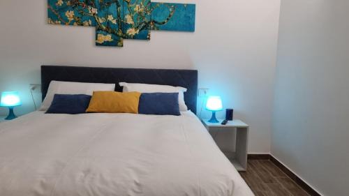 Corso dei Mille - Sant'Erasmo Apartment | Discover Balsamotto: Oceanfront Apartment with Hot Tub